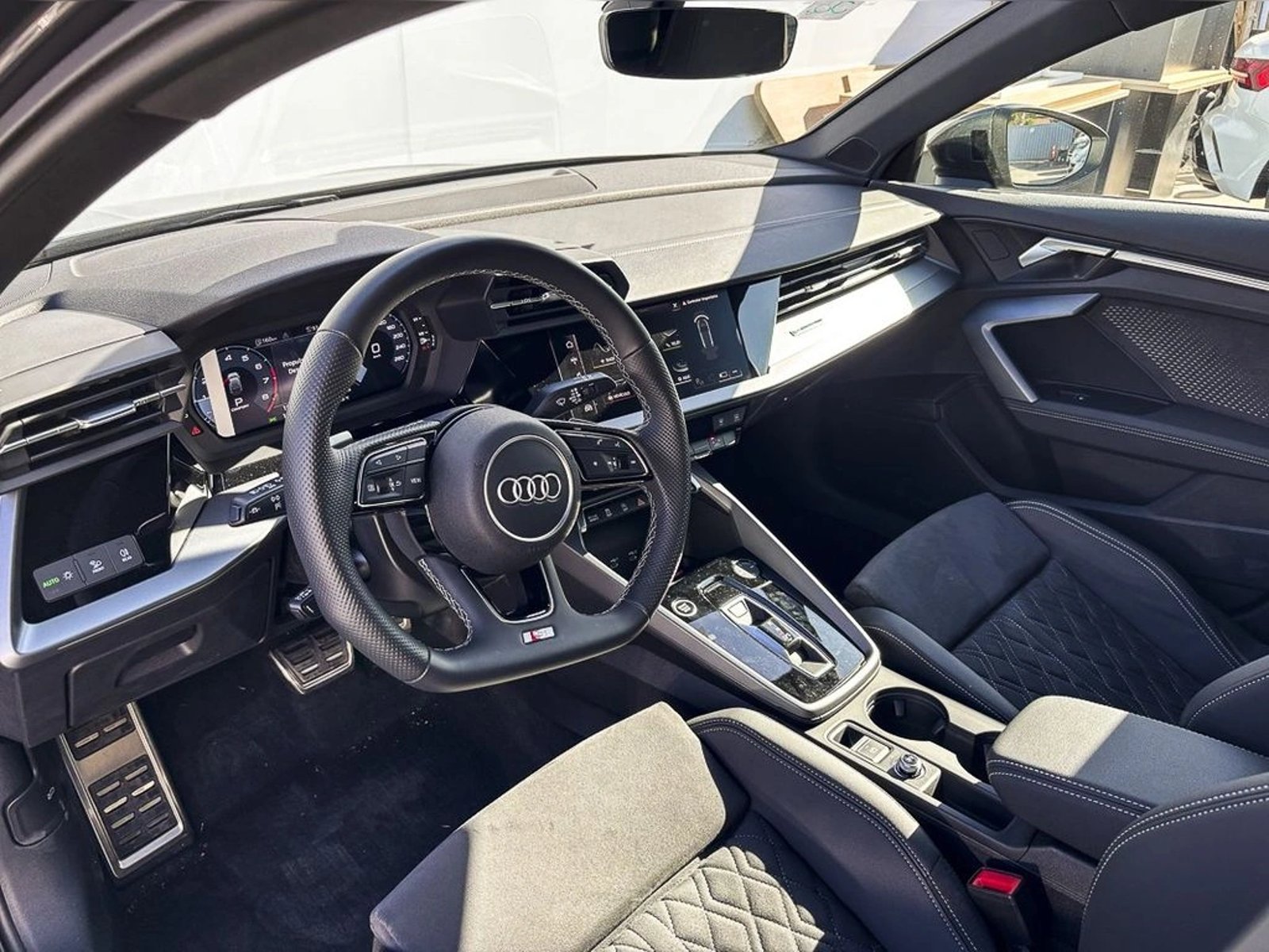 AUDI A3 35 1.5 TFSI S-LINE MHEV SPECIAL EDITION 2026 - Imagen 6 de 17