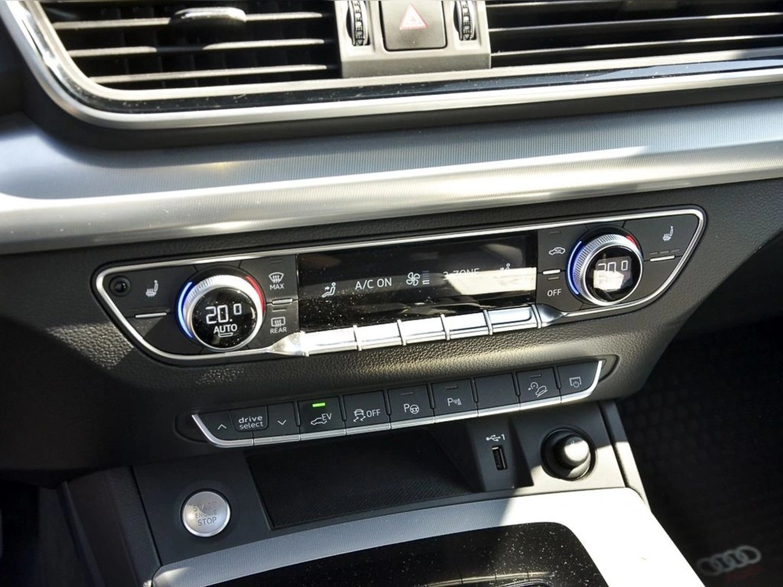 AUDI Q5 2.0 50 TFSI E HYBRID SPORT QUATTRO 2025 - Imagen 12 de 18