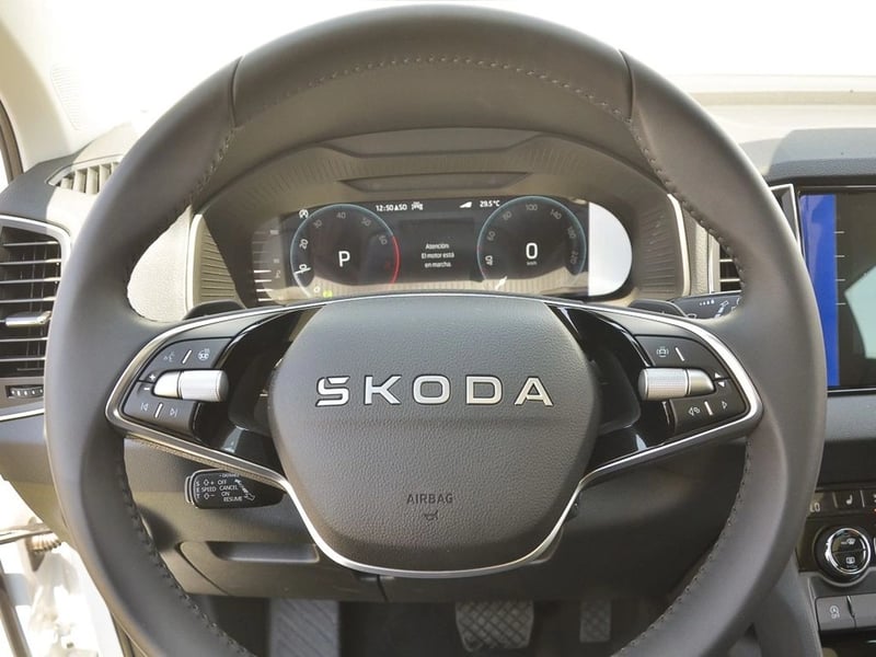 Skoda KAROQ 1.5 TSI AUTO DESIGN 2026 - Imagen 16 de 20
