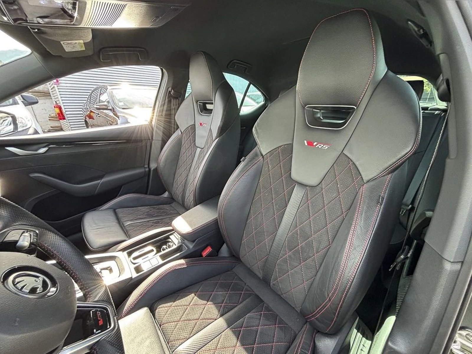 SKODA OCTAVIA 2.0 TFSI VRS DSG7 2025 - Imagen 12 de 19