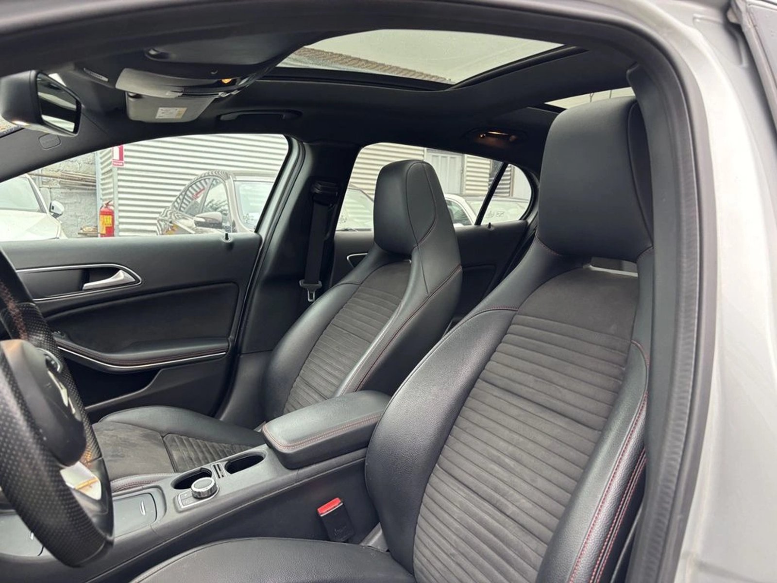 MERCEDES-BENZ GLA 220 D 2.1 GLA 220D CDI  4MATIC DCT AUTO 2017 - Imagen 11 de 17