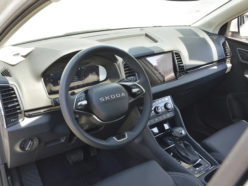 Skoda KAROQ 1.5 TSI AUTO DESIGN 2026 - Imagen 9 de 20