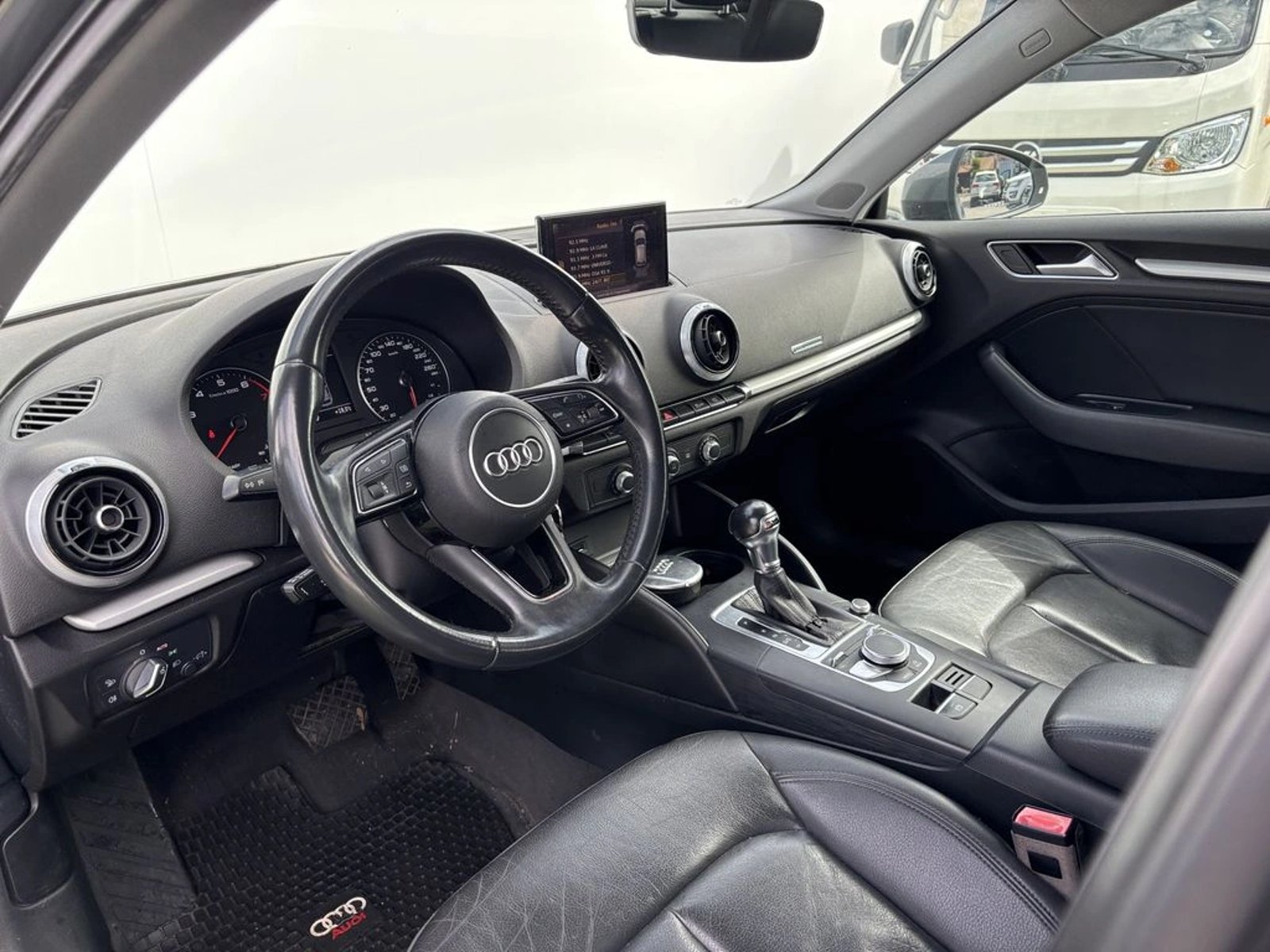 Audi A3 1.4 35 TFSI STRONIC AUTO SPORTBACK 2019 - Imagen 9 de 20