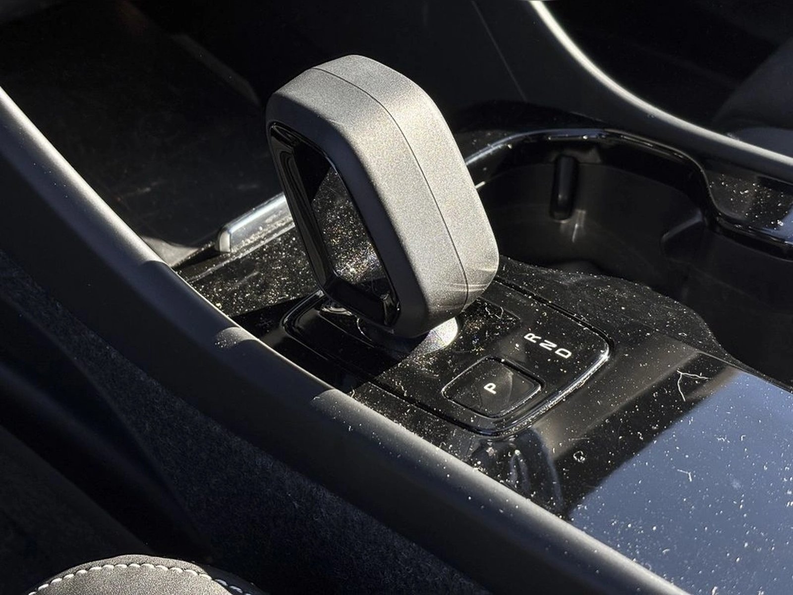 VOLVO XC40 P6 RECHARGE 2024 - Imagen 6 de 19