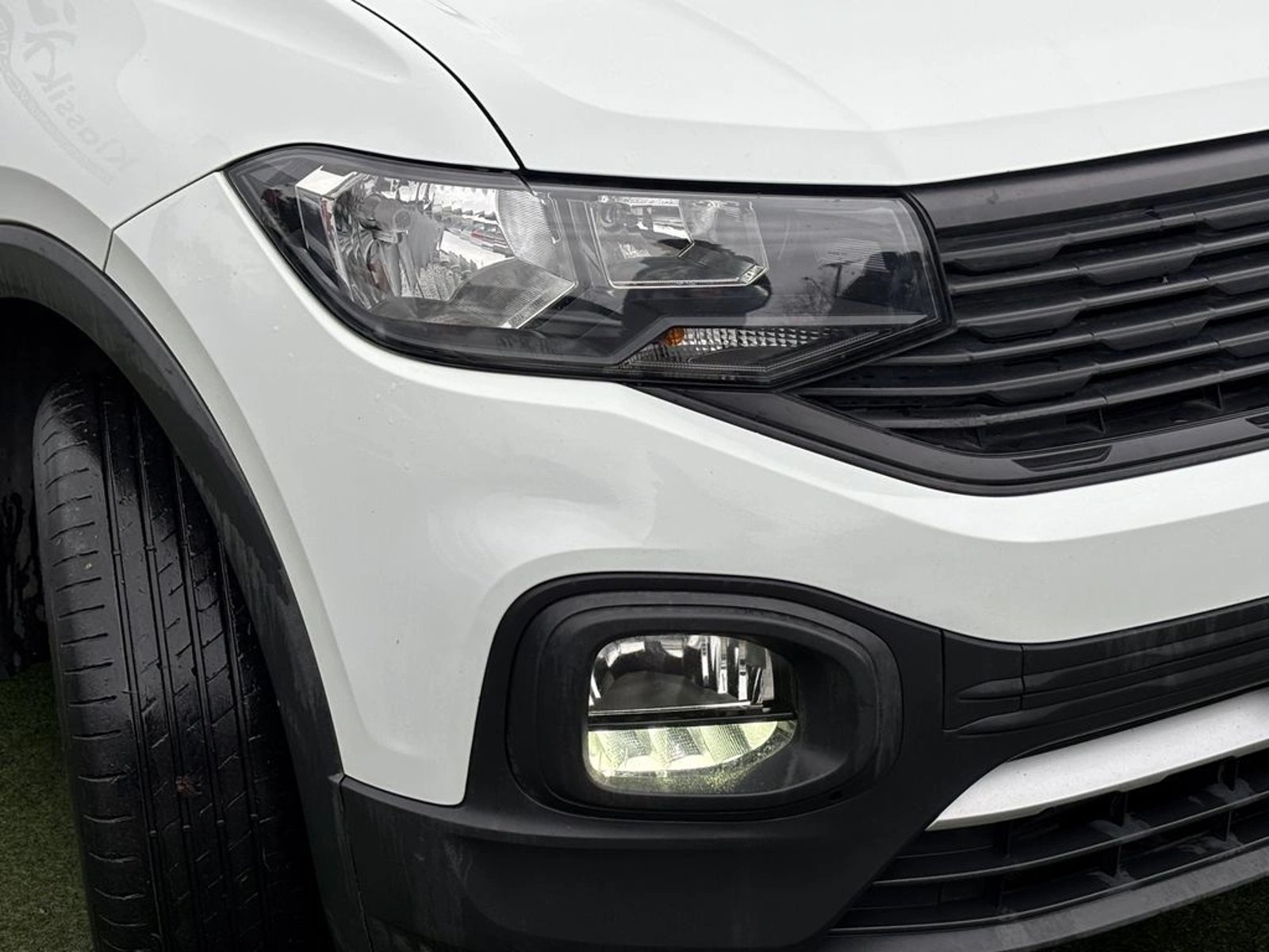 Volkswagen T-CROSS 1.0 TSI TRENDLINE 4X2 5MT 5P 2023 - Imagen 3 de 19