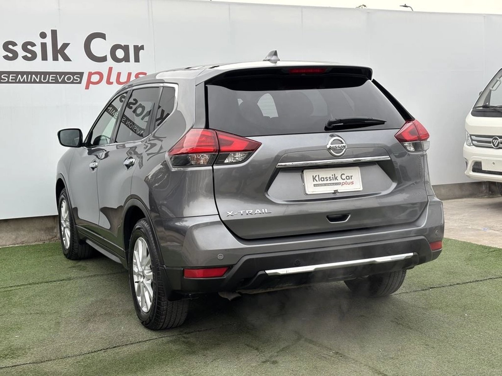 Nissan X-TRAIL 2.5 SENSE 4X2 CVT AUTO 7 PASAJEROS 2022 - Imagen 12 de 20