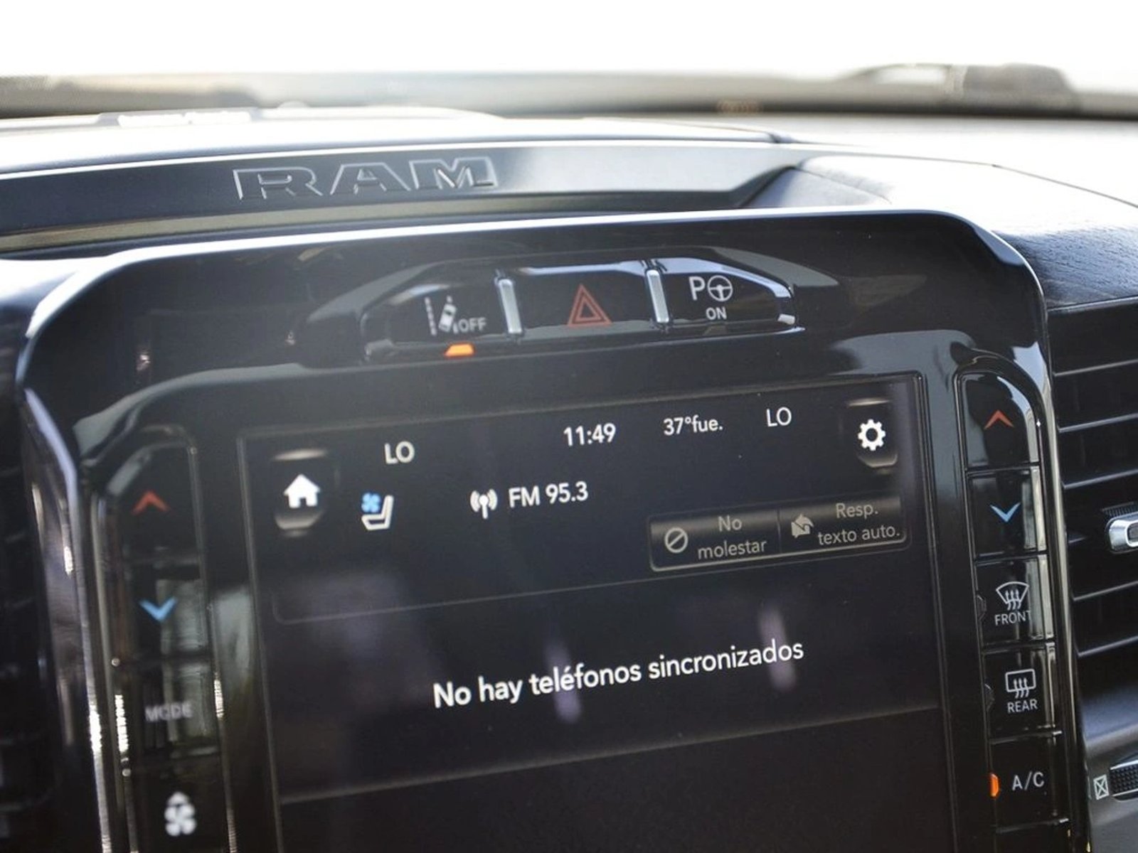 RAM 1500 5.7 LIMITED CREW CAB 4WD 2019 - Imagen 16 de 20
