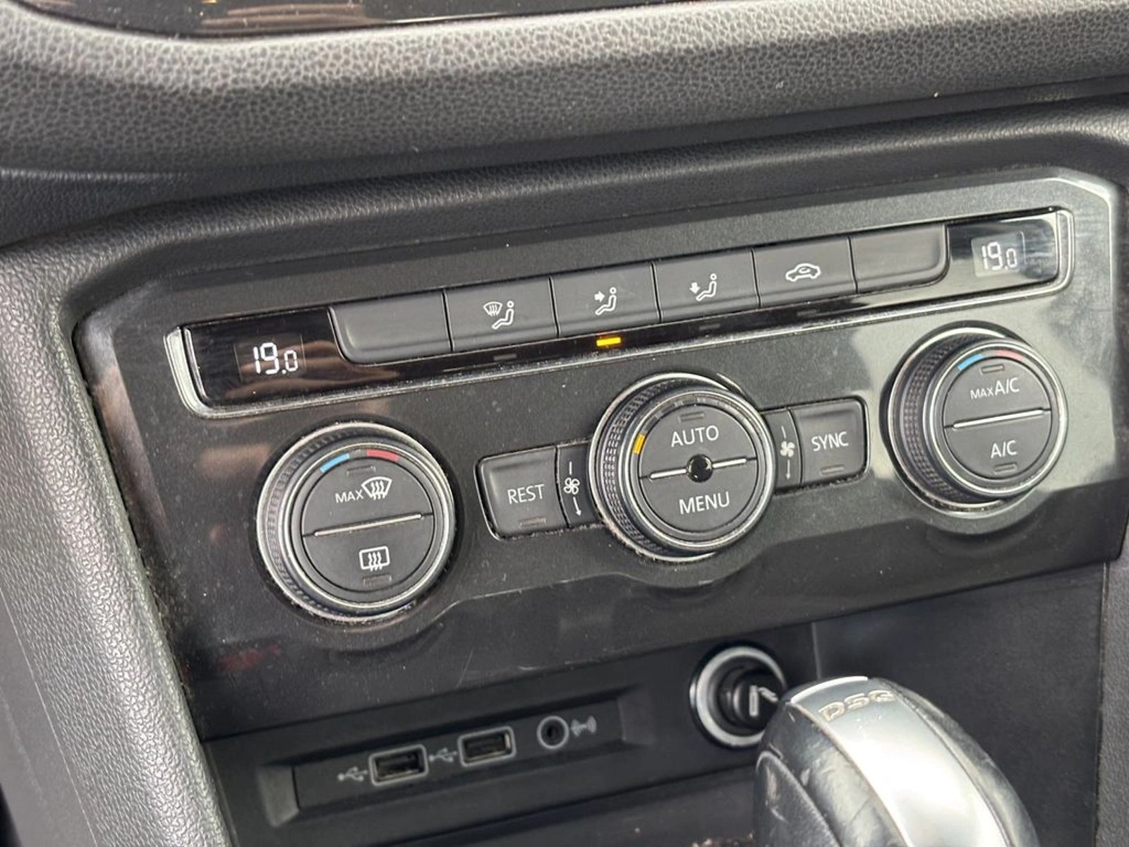 Volkswagen TIGUAN 1.4 TSI AUTO 2018 - Imagen 18 de 20