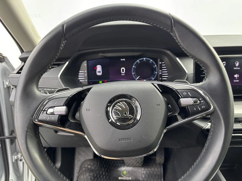 Skoda OCTAVIA 1.4 TSI AUTO AMBITION 2025 - Imagen 11 de 15