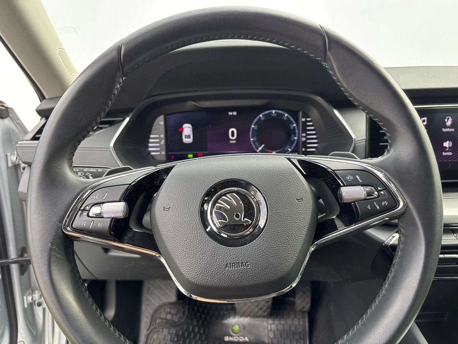 SKODA OCTAVIA 1.4 TSI AUTO AMBITION 2025 - Imagen 11 de 15