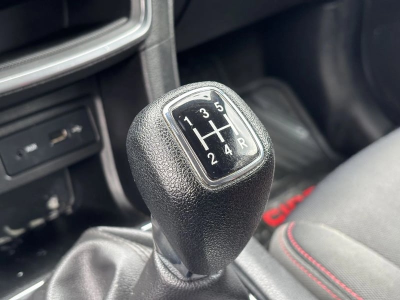 Dongfeng AX5 1.4 L TURBO 4X2 MT 5P 2019 - Imagen 13 de 20