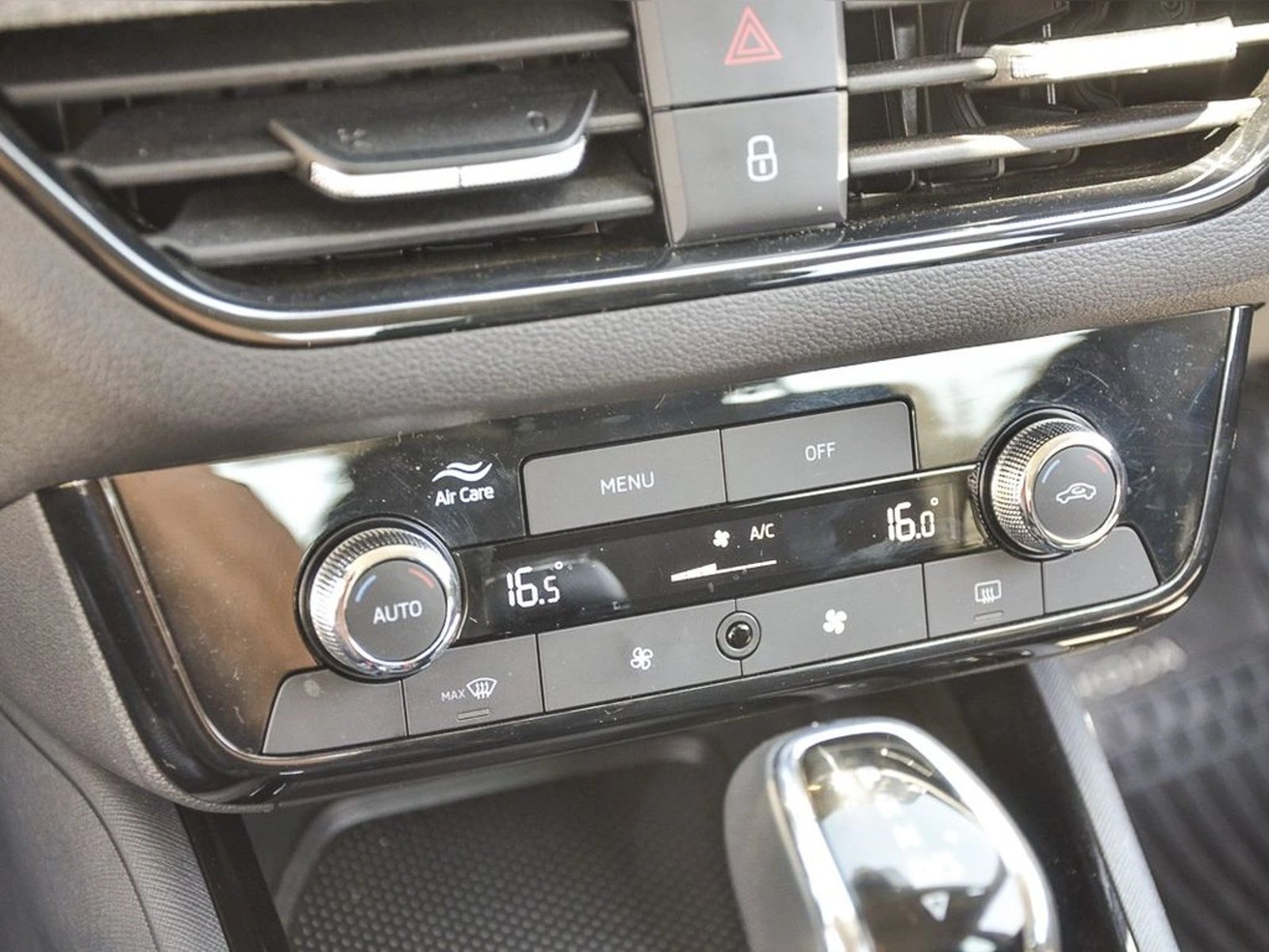 SKODA SCALA 1.5 TSI SELECTION  DSG AUTO 2025 - Imagen 15 de 19
