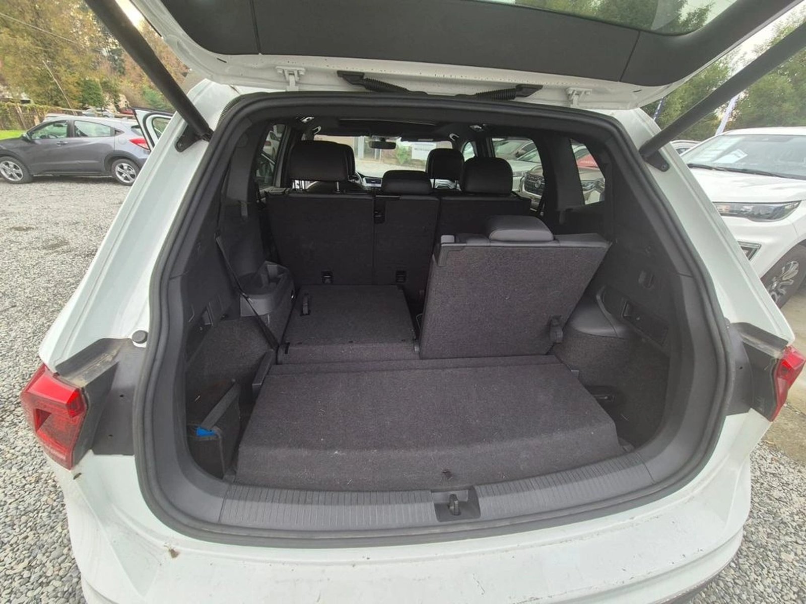 VOLKSWAGEN TIGUAN TIGUAN TSI 2.0 AUT 2018 - Imagen 10 de 10