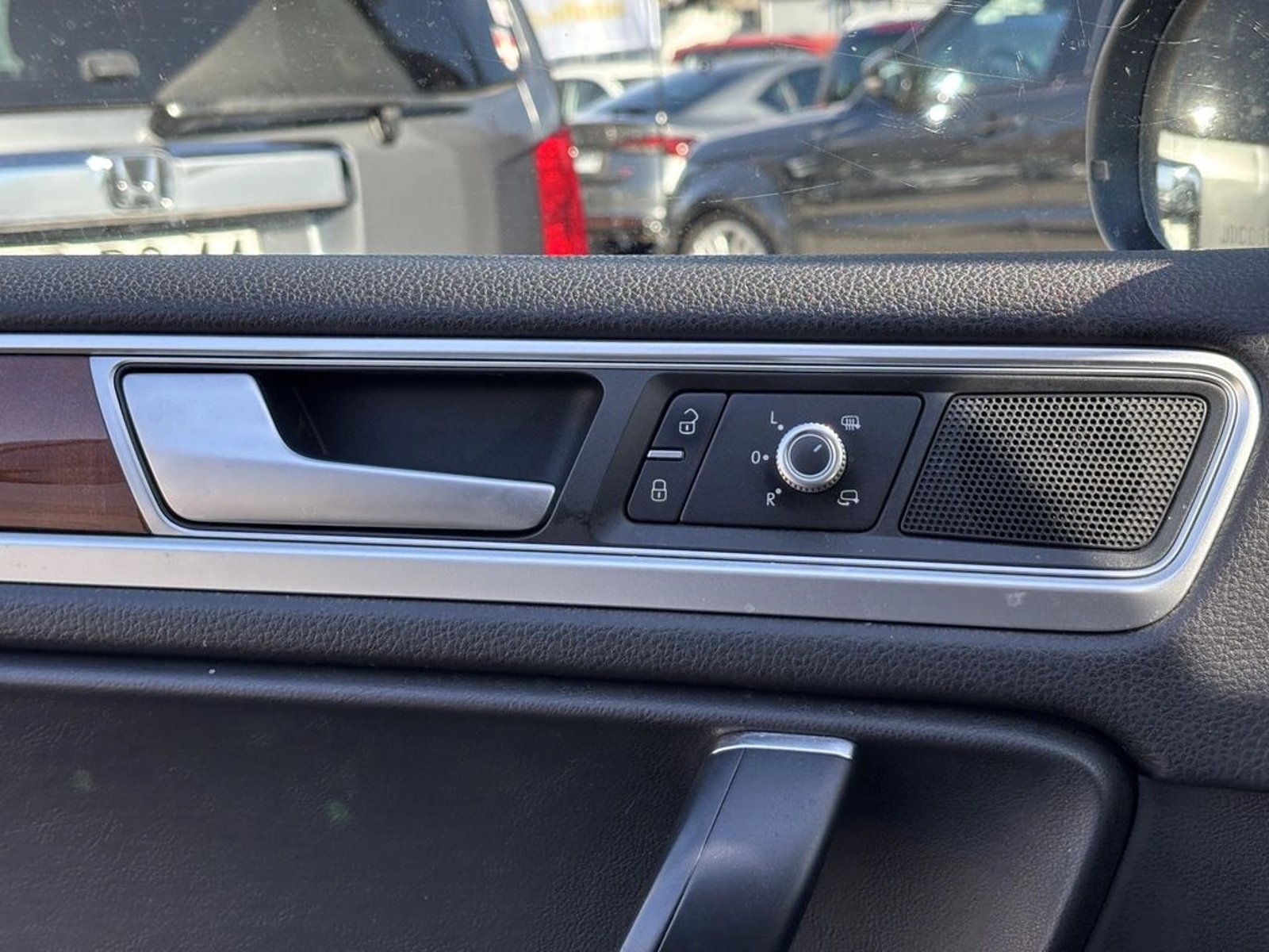 VOLKSWAGEN TOUAREG 3.0 TDI V6 AUTO NAV 4WD 2017 - Imagen 14 de 19