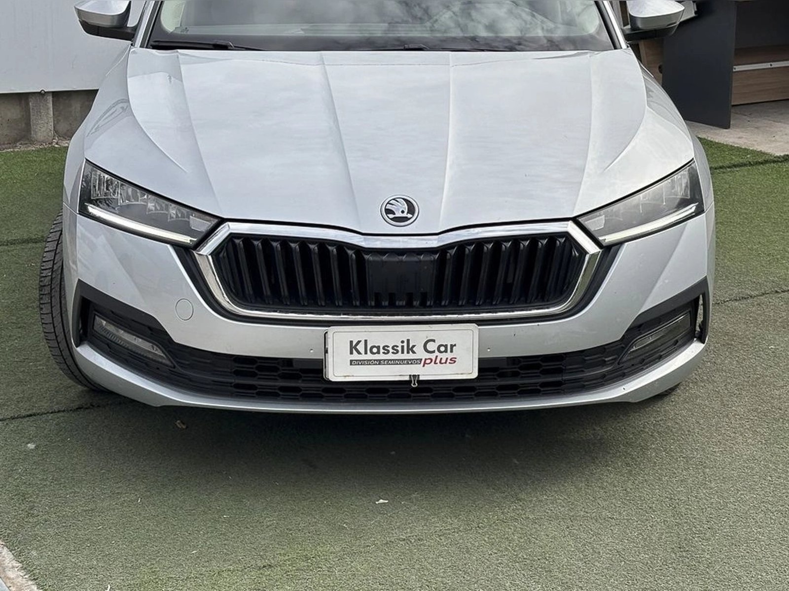 Skoda OCTAVIA 1.4 TSI AMBITION MT 2023 - Foto 2 de 16