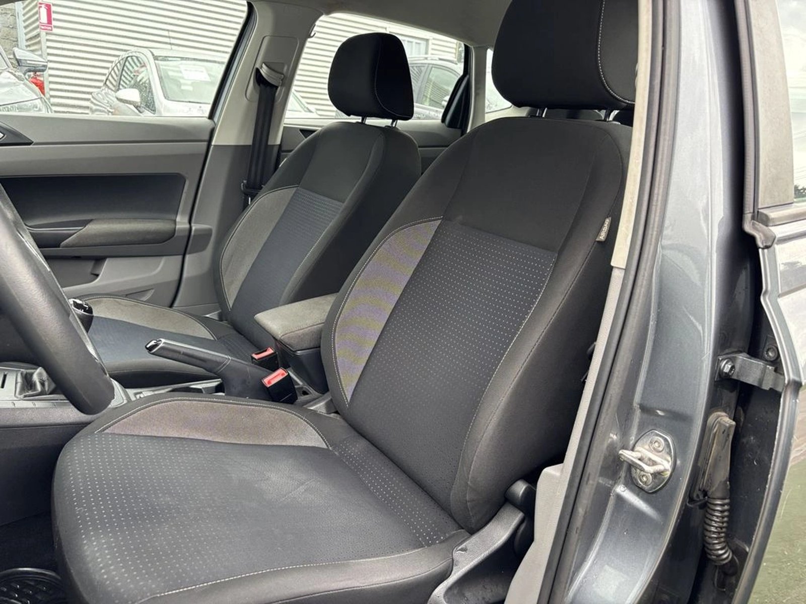 Volkswagen POLO 1.6 110 CV COMFORTLINE MT 5P 2019 - Imagen 13 de 19