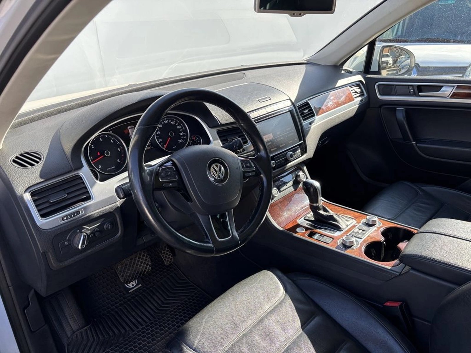 VOLKSWAGEN TOUAREG 3.0 TDI V6 AUTO NAV 4WD 2017 - Imagen 6 de 19