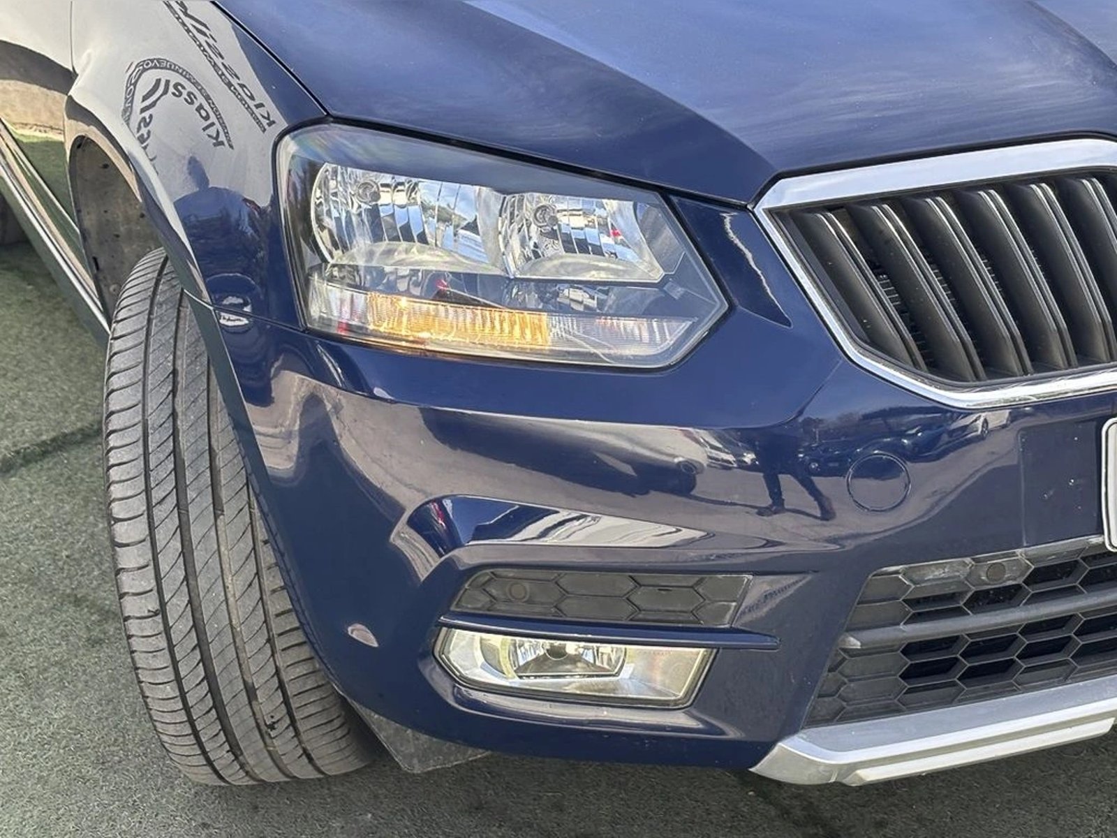 Skoda YETI 1.2 TSI ELEGANCE DSG 2016 - Foto 3 de 18
