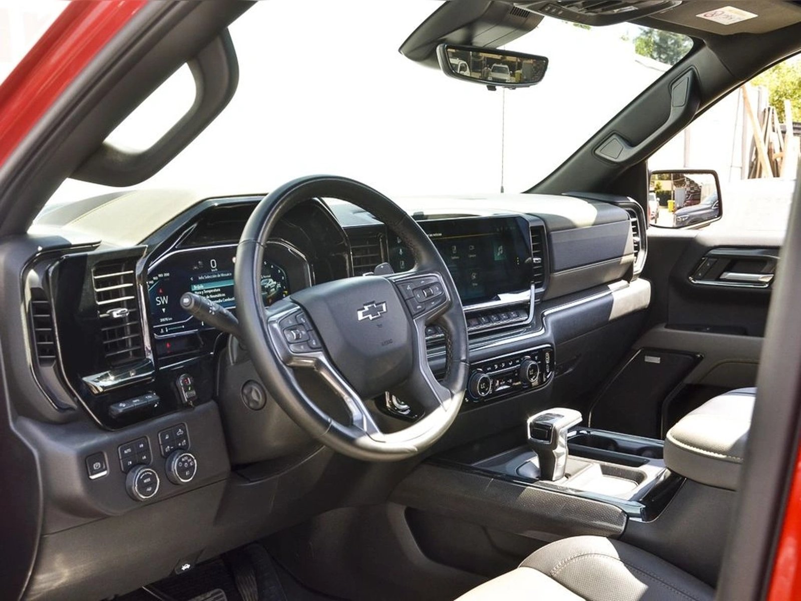 CHEVROLET SILVERADO 6.2 ZR2 AUTO DC 4WD 2024 - Imagen 6 de 11
