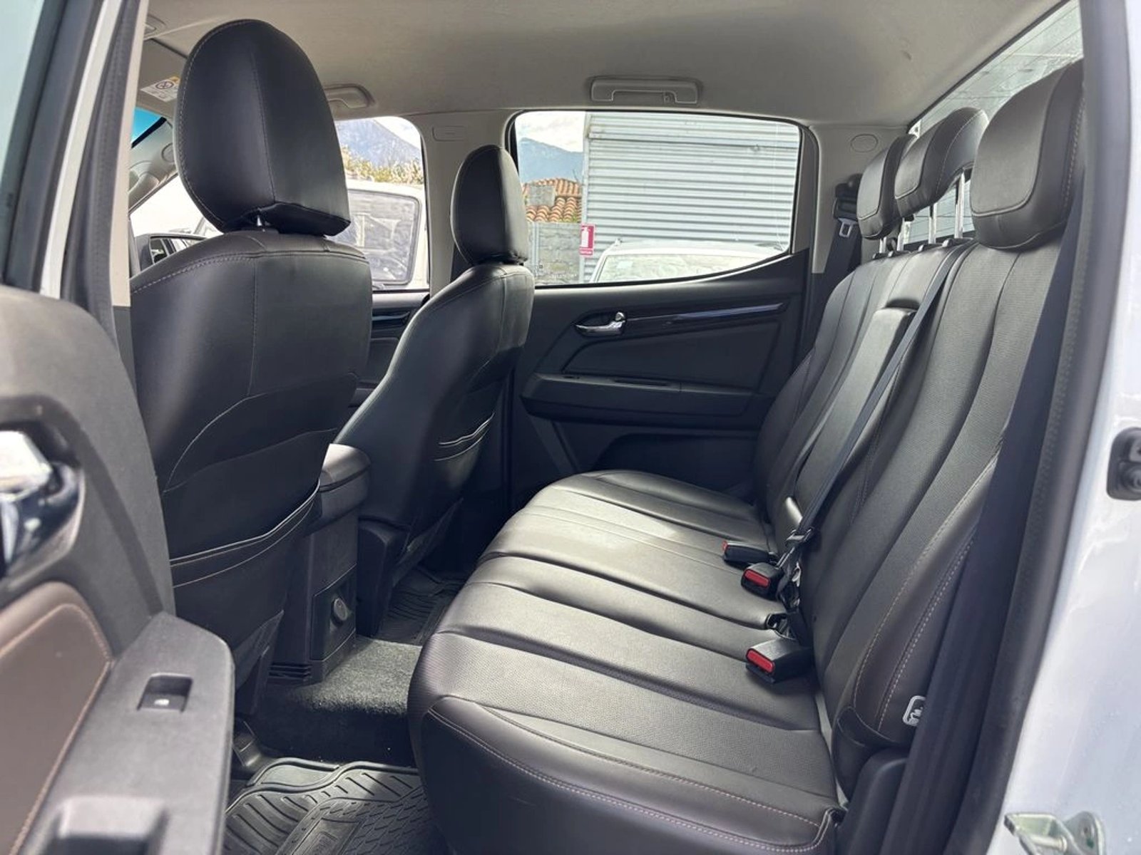 Chevrolet COLORADO 2.8 HIGH COUNTRY DIESEL 4WD AUTO 4P 2022 - Imagen 14 de 20