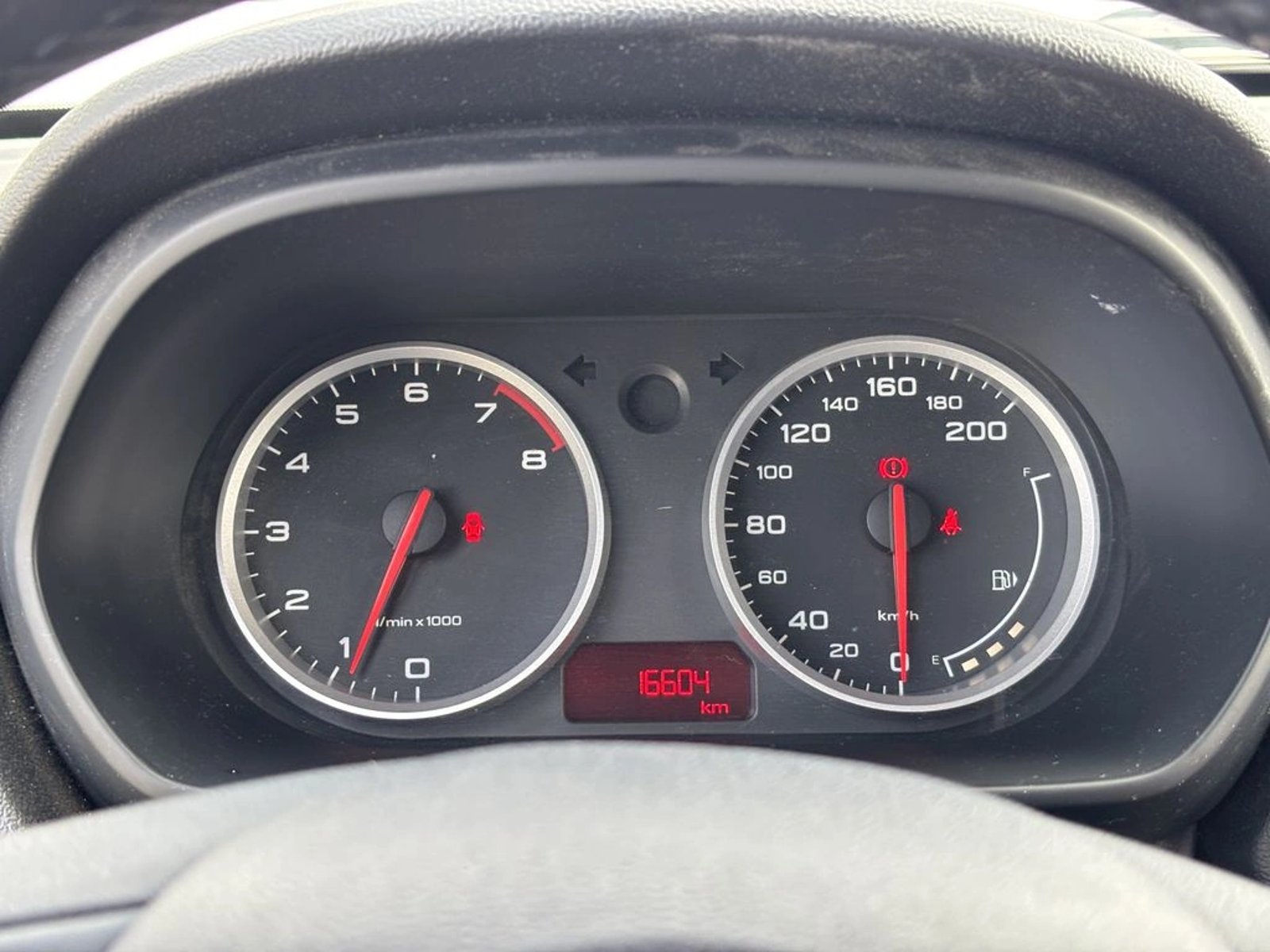 MG 3 1.5 STD 4X2 HB MT 5P 2024 - Imagen 18 de 20