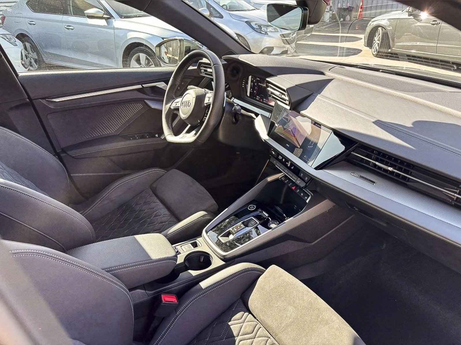 AUDI A3 35 1.5 TFSI S-LINE MHEV SPECIAL EDITION 2026 - Imagen 16 de 17