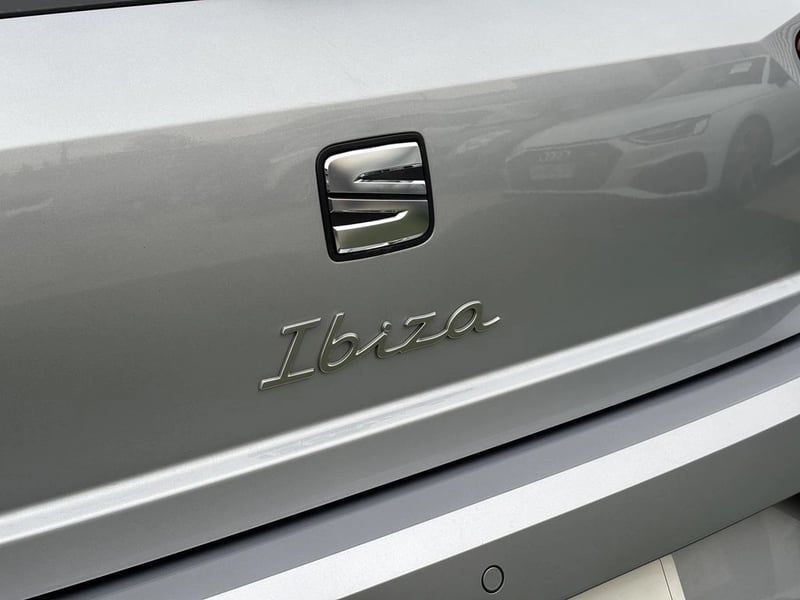 SEAT IBIZA 1.0 TSI STYLE 4X2 AT 5P 2023 - Imagen 6 de 20