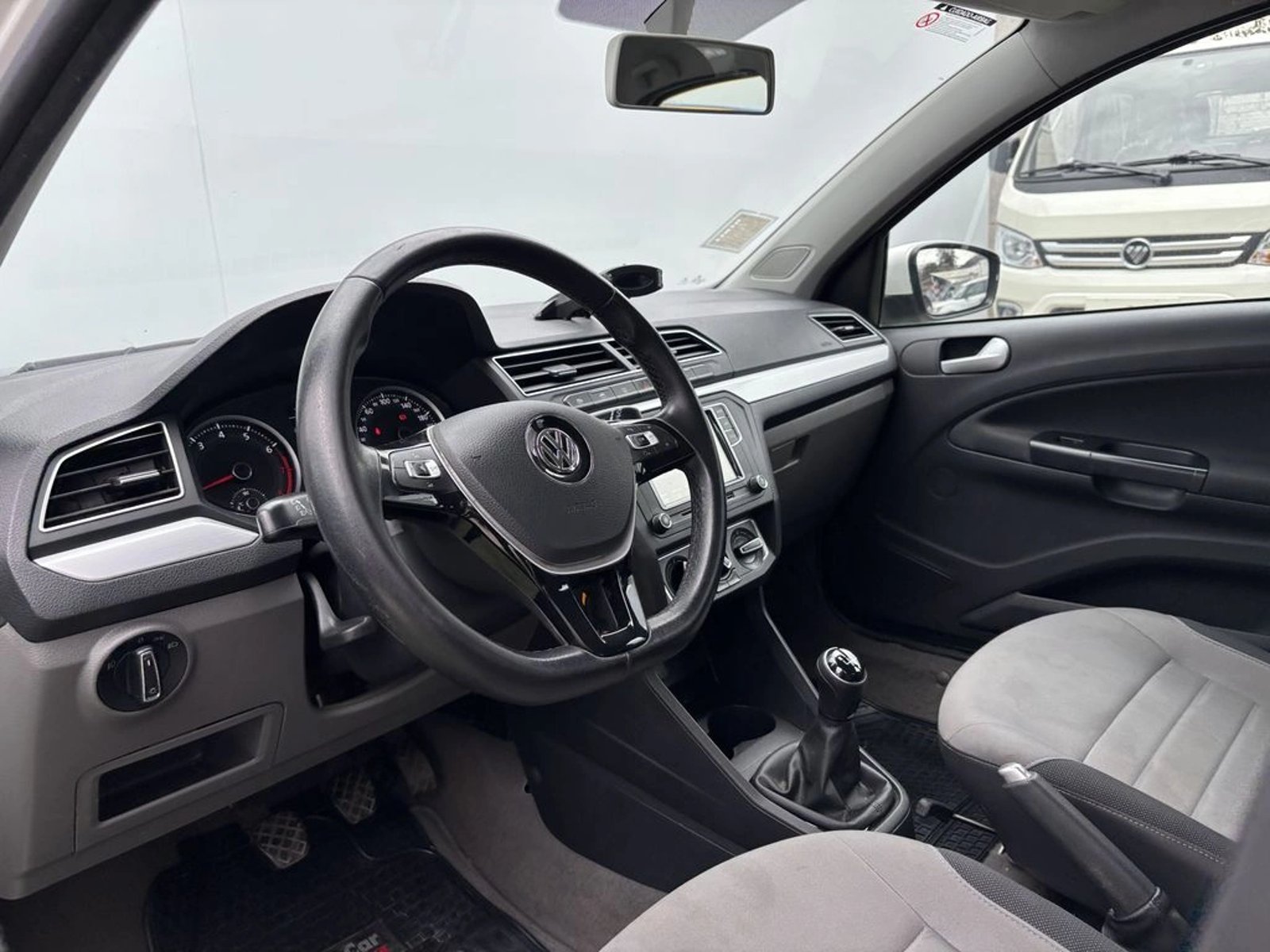 Volkswagen GOL 1.6 HIGHLINE HB MT 5P 2022 - Imagen 10 de 20