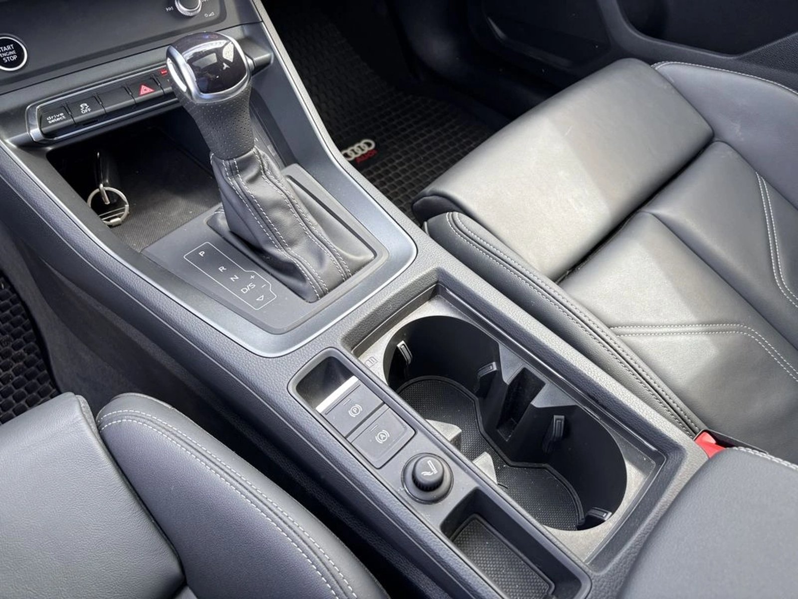 Audi Q3 SPORTBACK 1.4T 35 TFSI S-LINE AUTO SPORT 2025 - Imagen 14 de 20