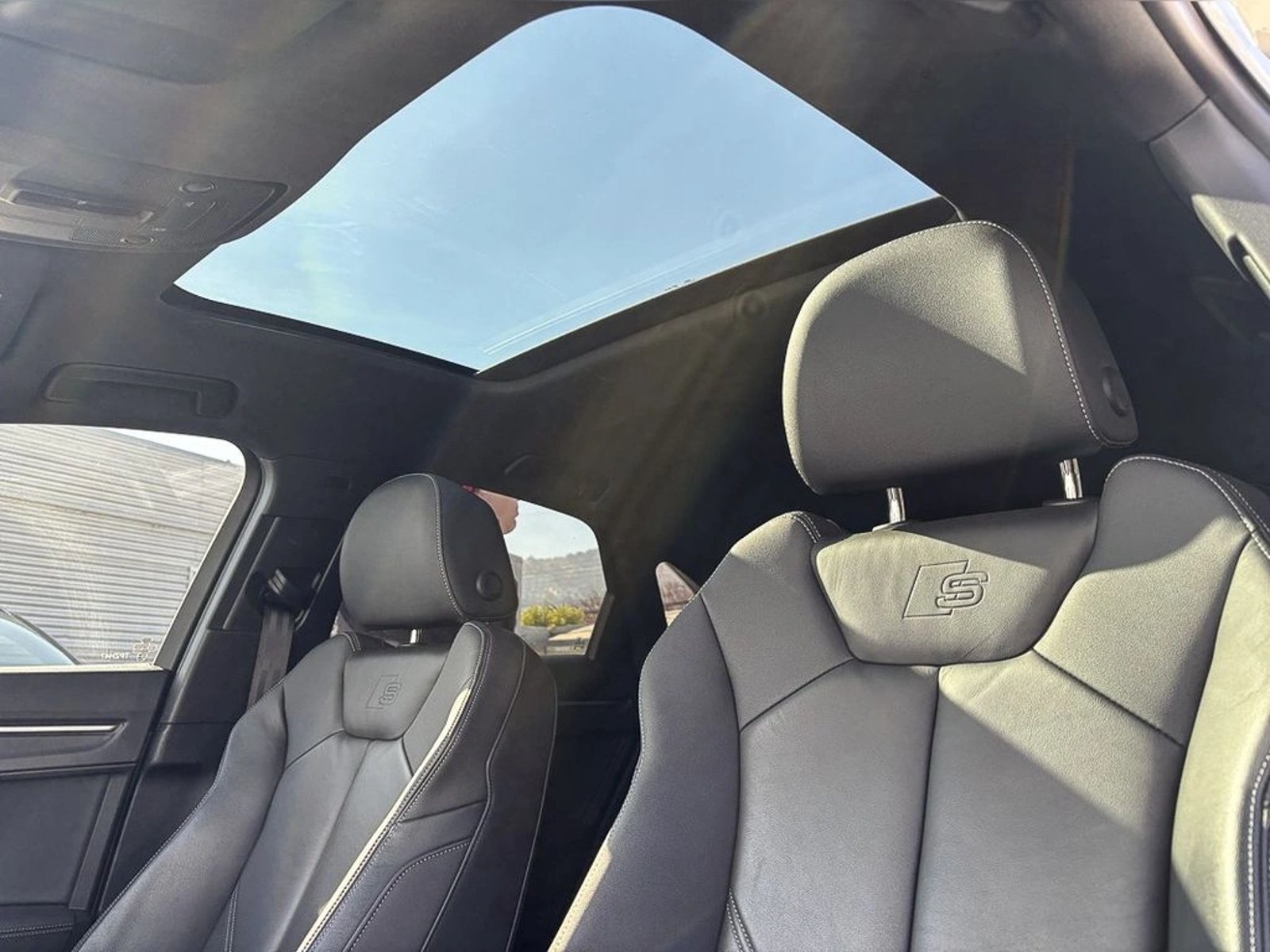 Audi Q3 SPORTBACK 1.4T 35 TFSI S-LINE AUTO SPORT 2024 - Foto 4 de 20