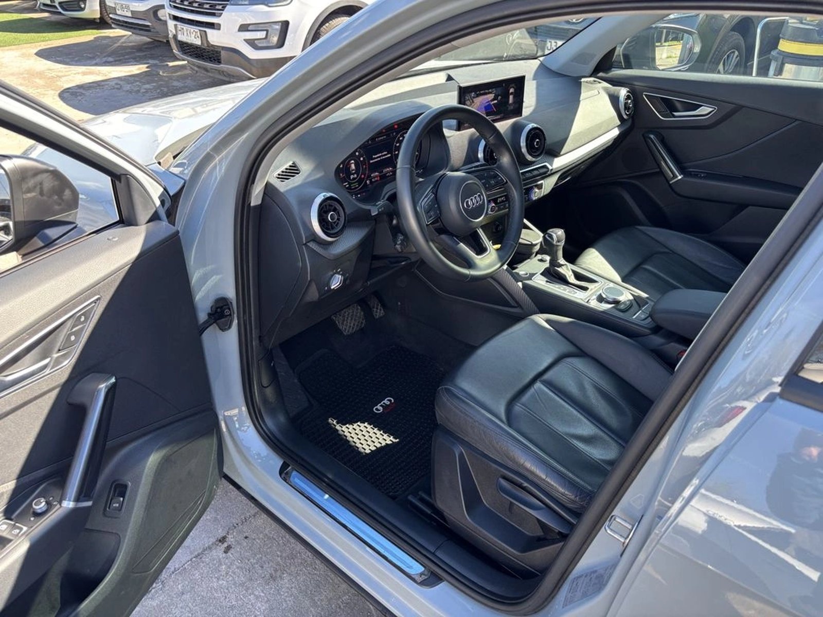 Audi Q2 1.4 35 TFSI STRONIC AUTO LIMITED EDITION 2022 - Foto 5 de 20
