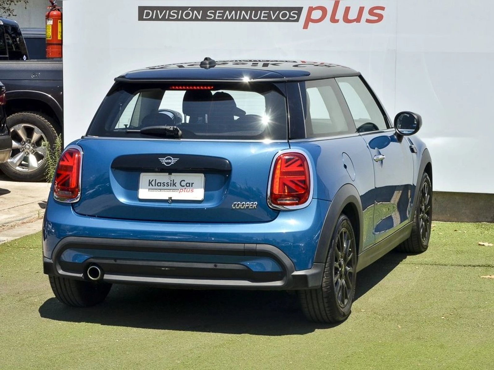 MINI COOPER 1.5 AUTO ESSENTIAL 2024 - Imagen 3 de 17