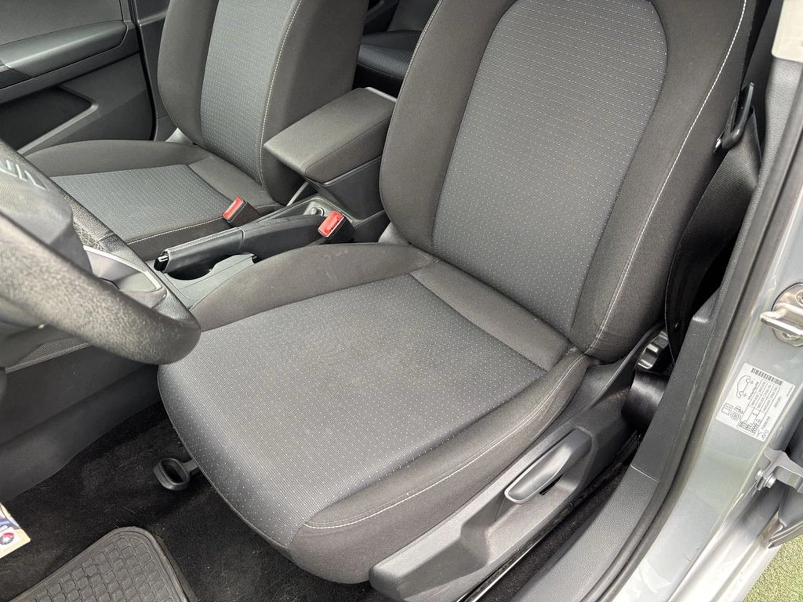 SEAT IBIZA 1.0 TSI STYLE 4X2 AT 5P 2023 - Imagen 10 de 20