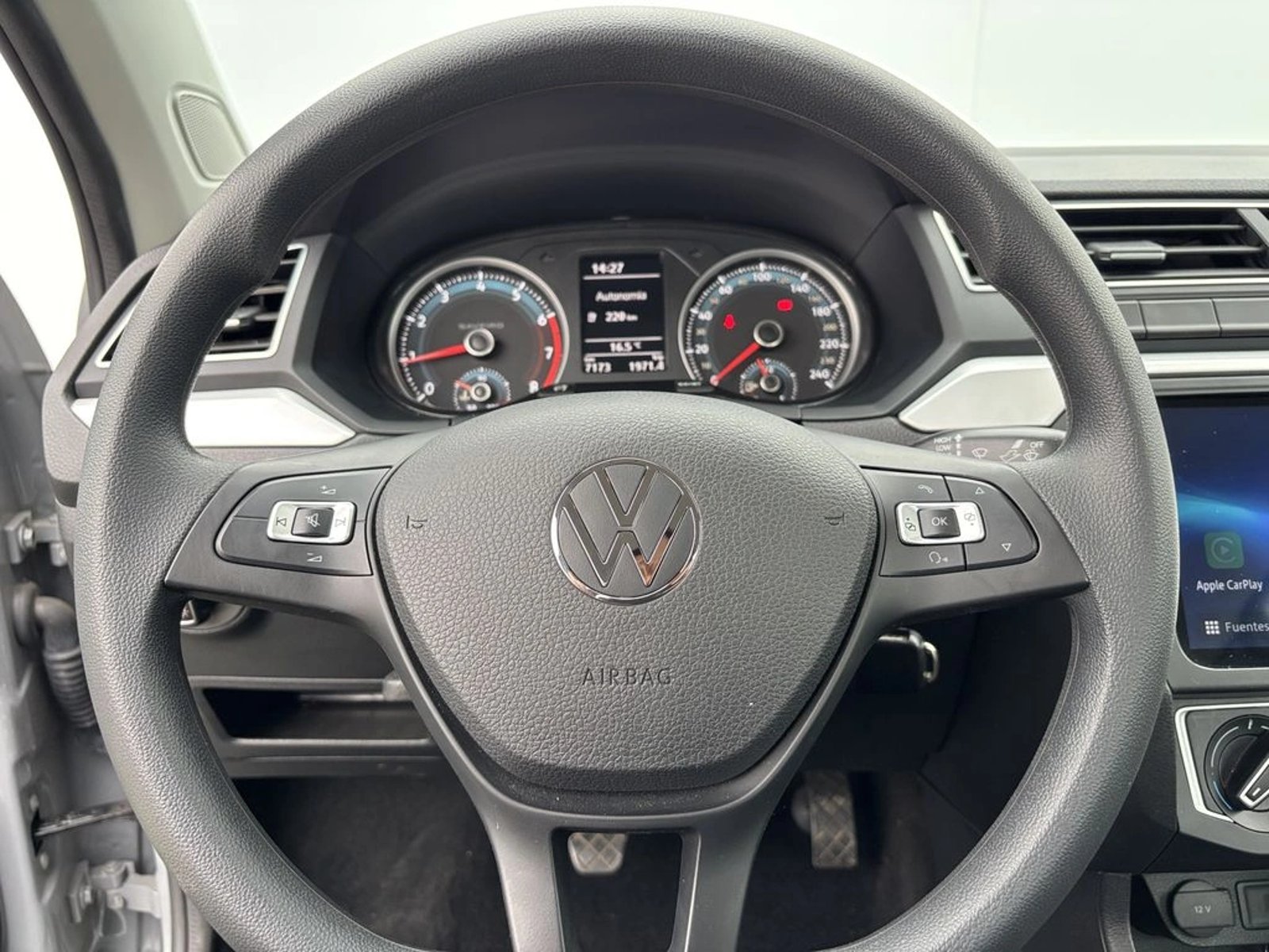 VOLKSWAGEN SAVEIRO 1.6 CS RADIO 9 MT 2024 - Imagen 16 de 20