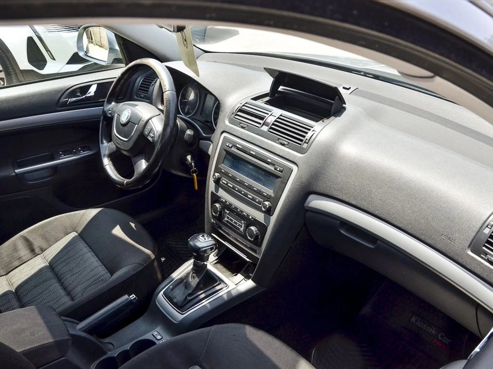 SKODA OCTAVIA 1.4 ELEGANCE DSG 2013 - Imagen 20 de 20