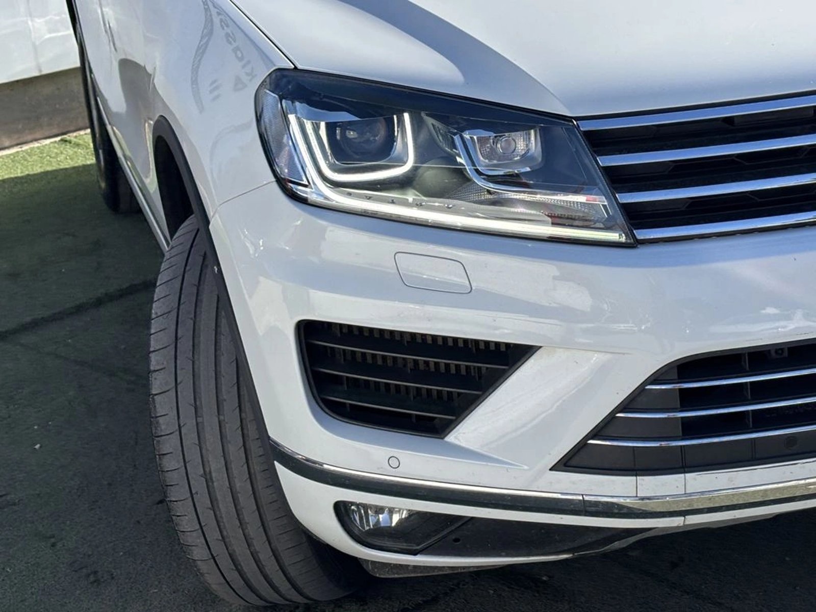 VOLKSWAGEN TOUAREG 3.0 TDI V6 AUTO NAV 4WD 2017 - Imagen 16 de 19