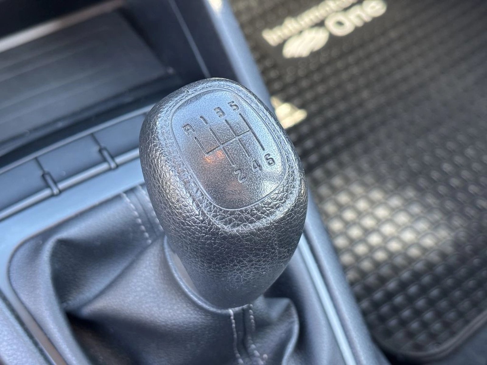 Kia RIO 5 1.4 EX 4X2 HB AC CI 6MT 5P. 2024 - Imagen 16 de 20
