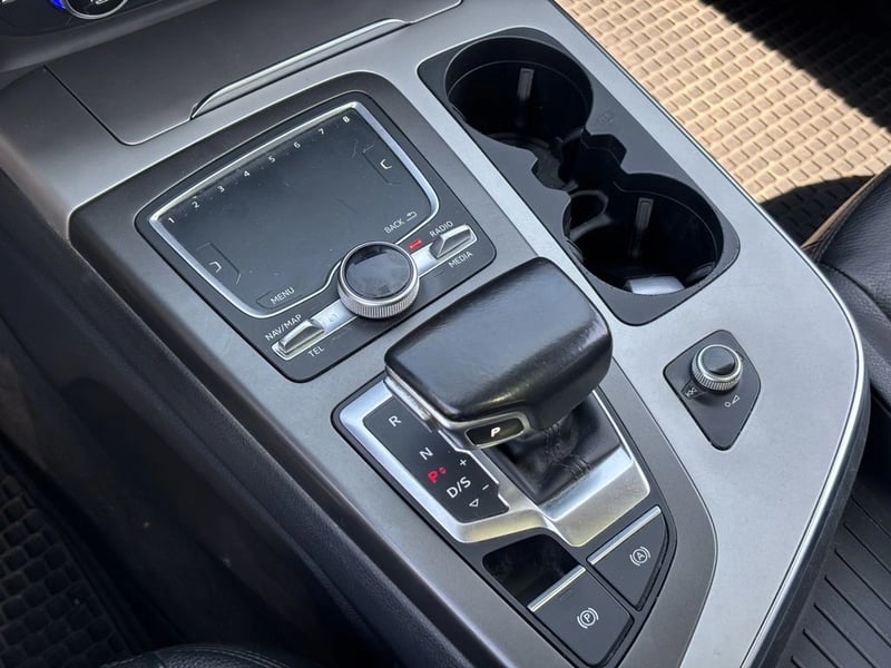 Audi Q7 3.0 TDI DESIGN DIESEL  QUATTRO 7 PAS 2016 - Imagen 10 de 20