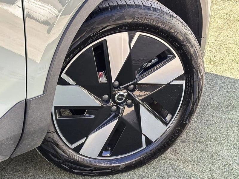 Volvo XC40 P6 RECHARGE 2024 - Imagen 17 de 19
