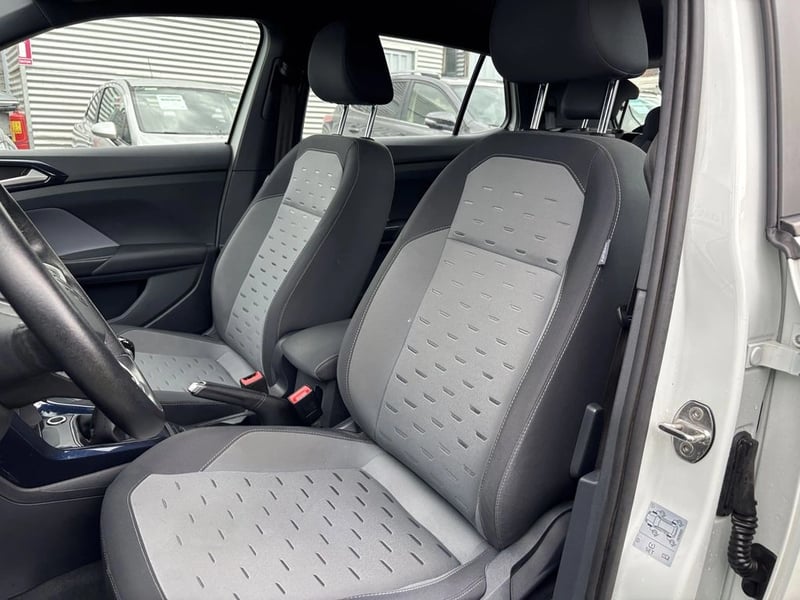 Volkswagen T-CROSS 1.0 TSI COMFORTLINE MT5 5P 2022 - Imagen 10 de 20