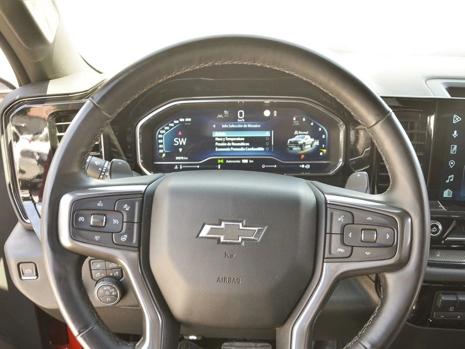 CHEVROLET SILVERADO 6.2 ZR2 AUTO DC 4WD 2024 - Imagen 11 de 11