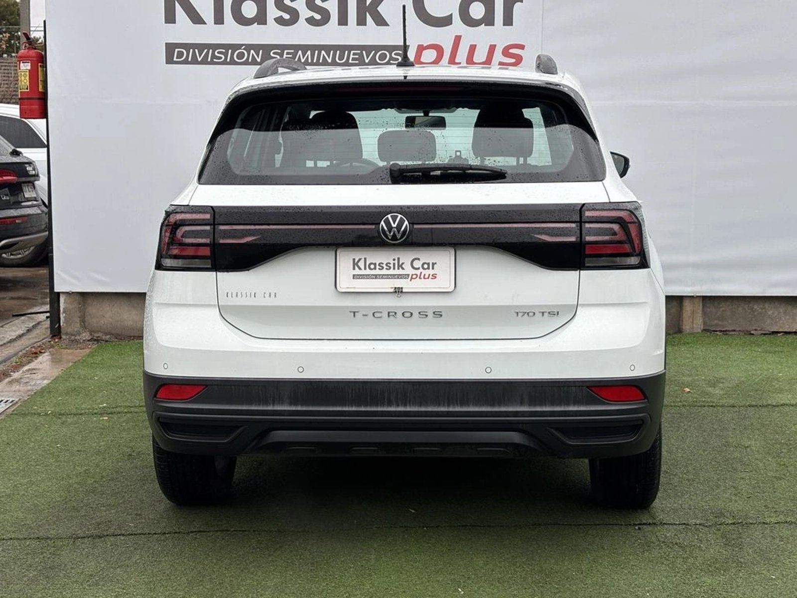 Volkswagen T-CROSS 1.0 TSI TRENDLINE 4X2 5MT 5P 2023 - Imagen 8 de 19