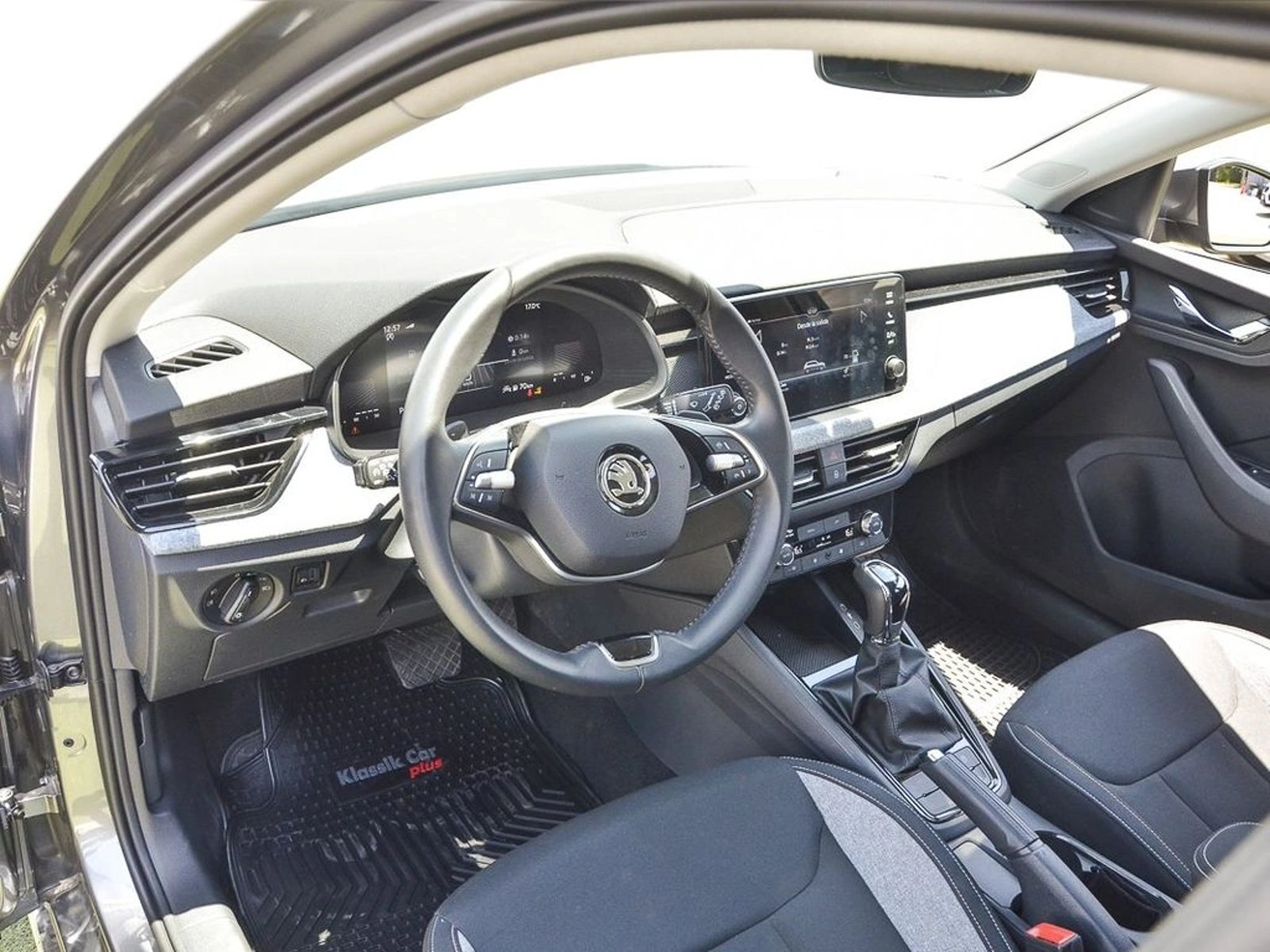 SKODA SCALA 1.5 TSI SELECTION  DSG AUTO 2025 - Imagen 13 de 19