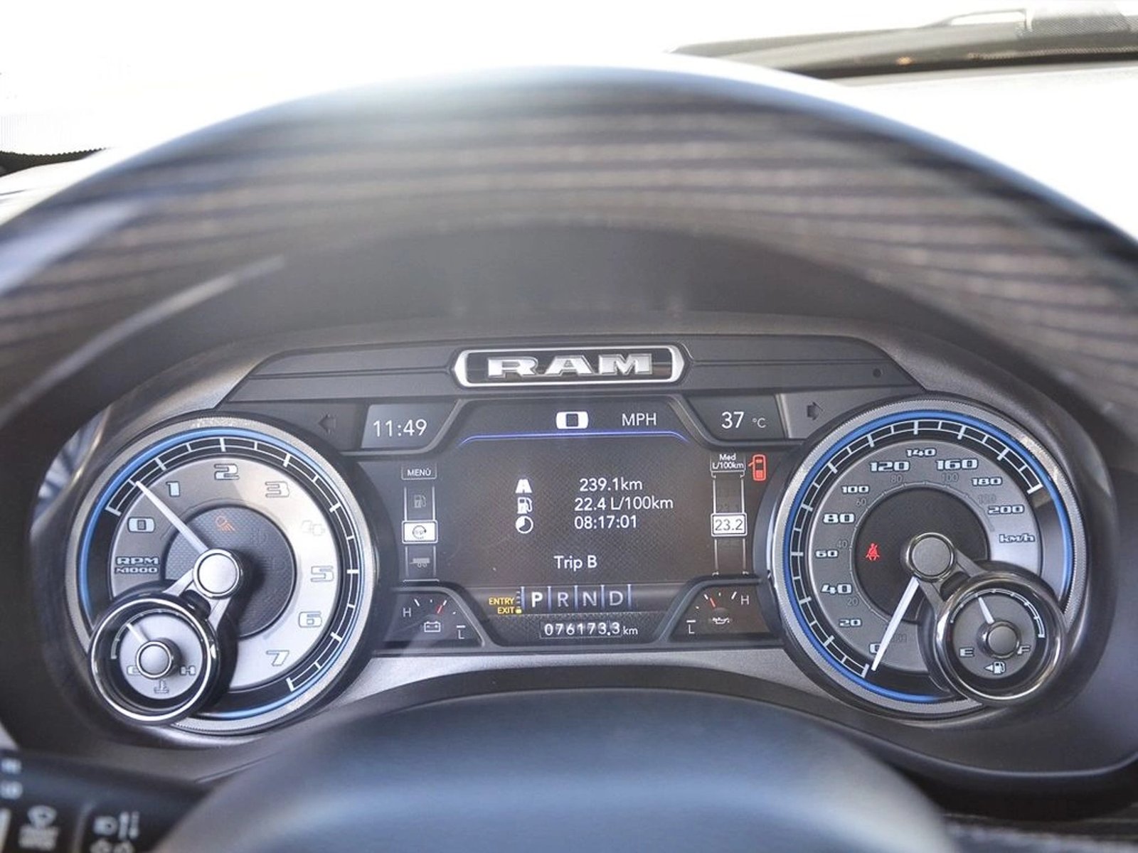 RAM 1500 5.7 LIMITED CREW CAB 4WD 2019 - Imagen 17 de 20