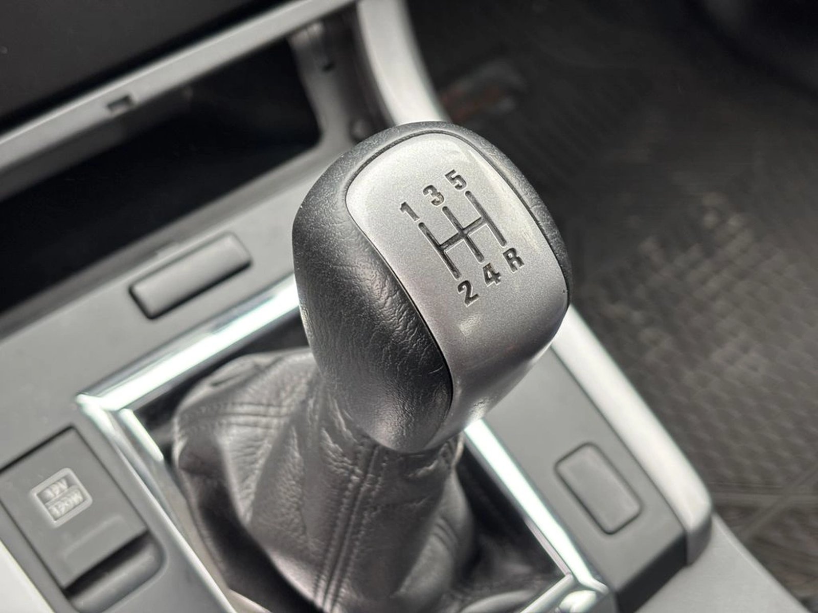Suzuki GRAND VITARA 2.4 GLX SPORT 4WD MT 3P 2019 - Imagen 11 de 20