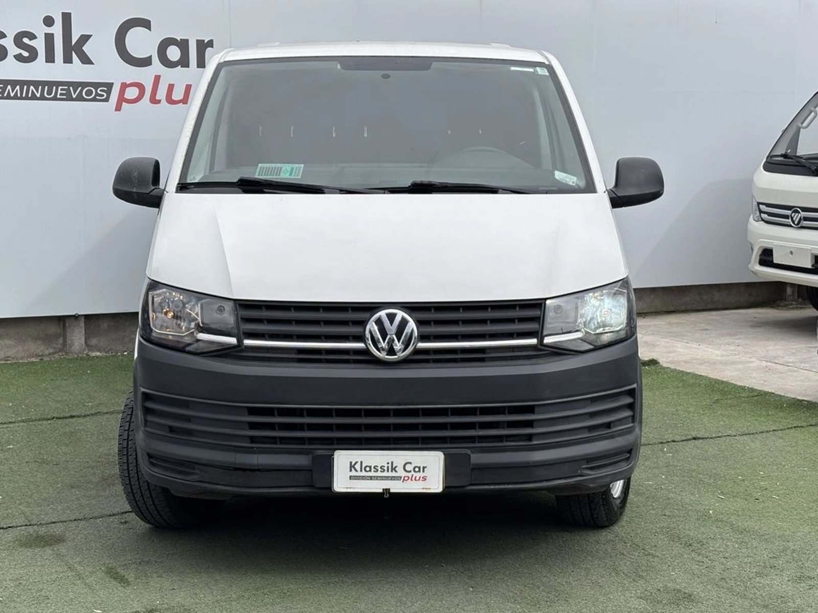 Volkswagen TRANSPORTER 2.0 T6 DIESEL 4X2 FURGON TECHO BAJO AC 2018 - Foto 2 de 20