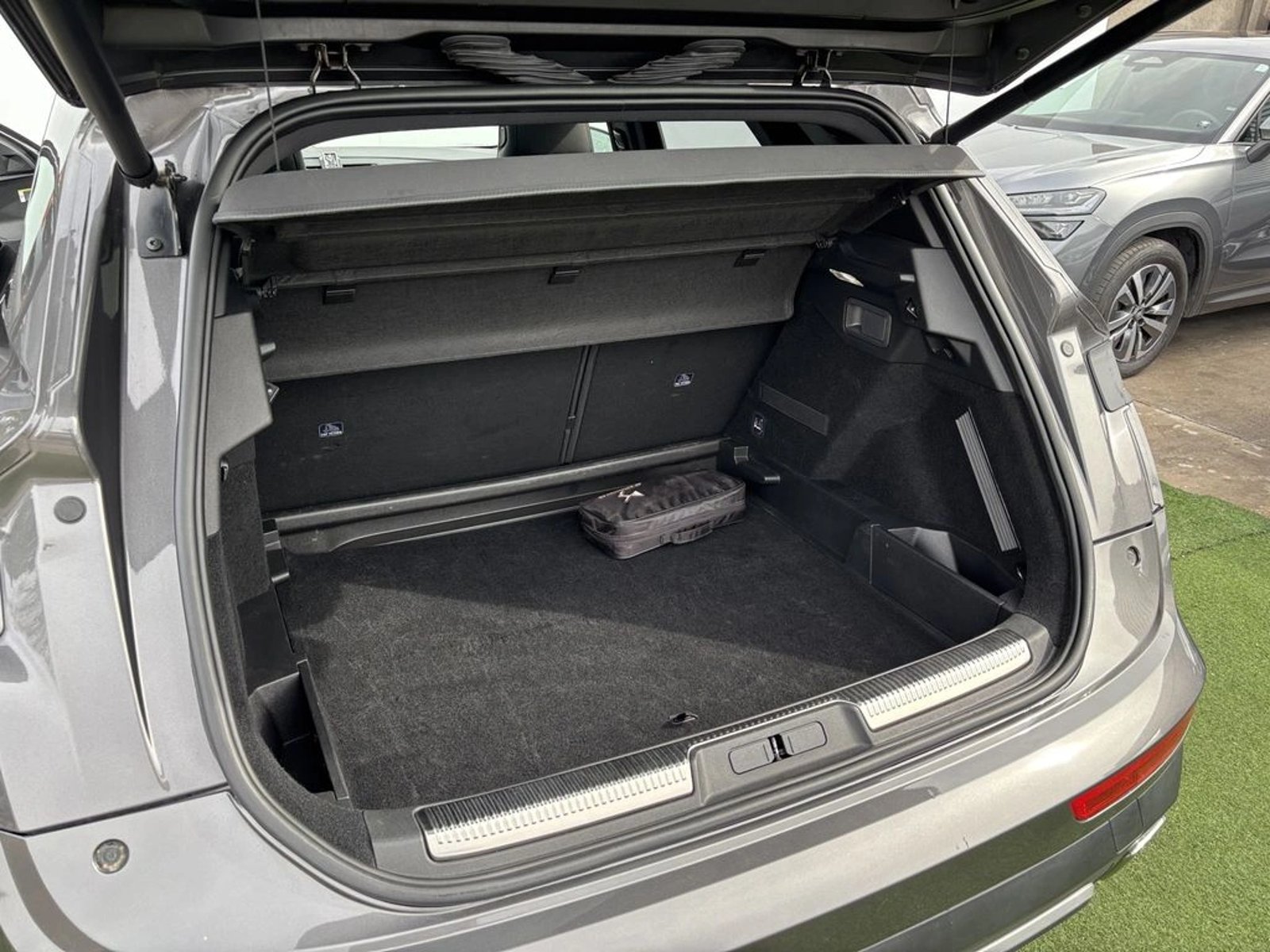 DS Automobiles DS7 CROSSBACK 1.6 THP EAT8 2024 - Imagen 8 de 20