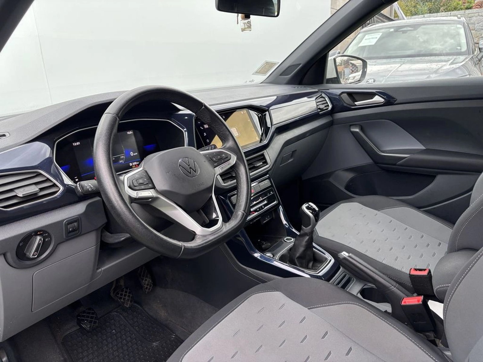 Volkswagen T-CROSS 1.0 TSI COMFORTLINE MT5 5P 2022 - Imagen 9 de 20
