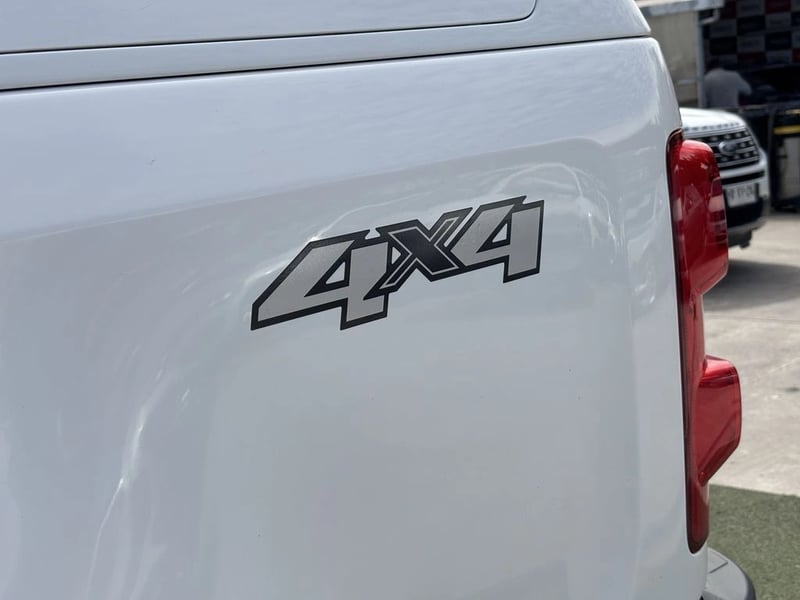 Chevrolet COLORADO 2.8 HIGH COUNTRY DIESEL 4WD AUTO 4P 2022 - Imagen 8 de 20