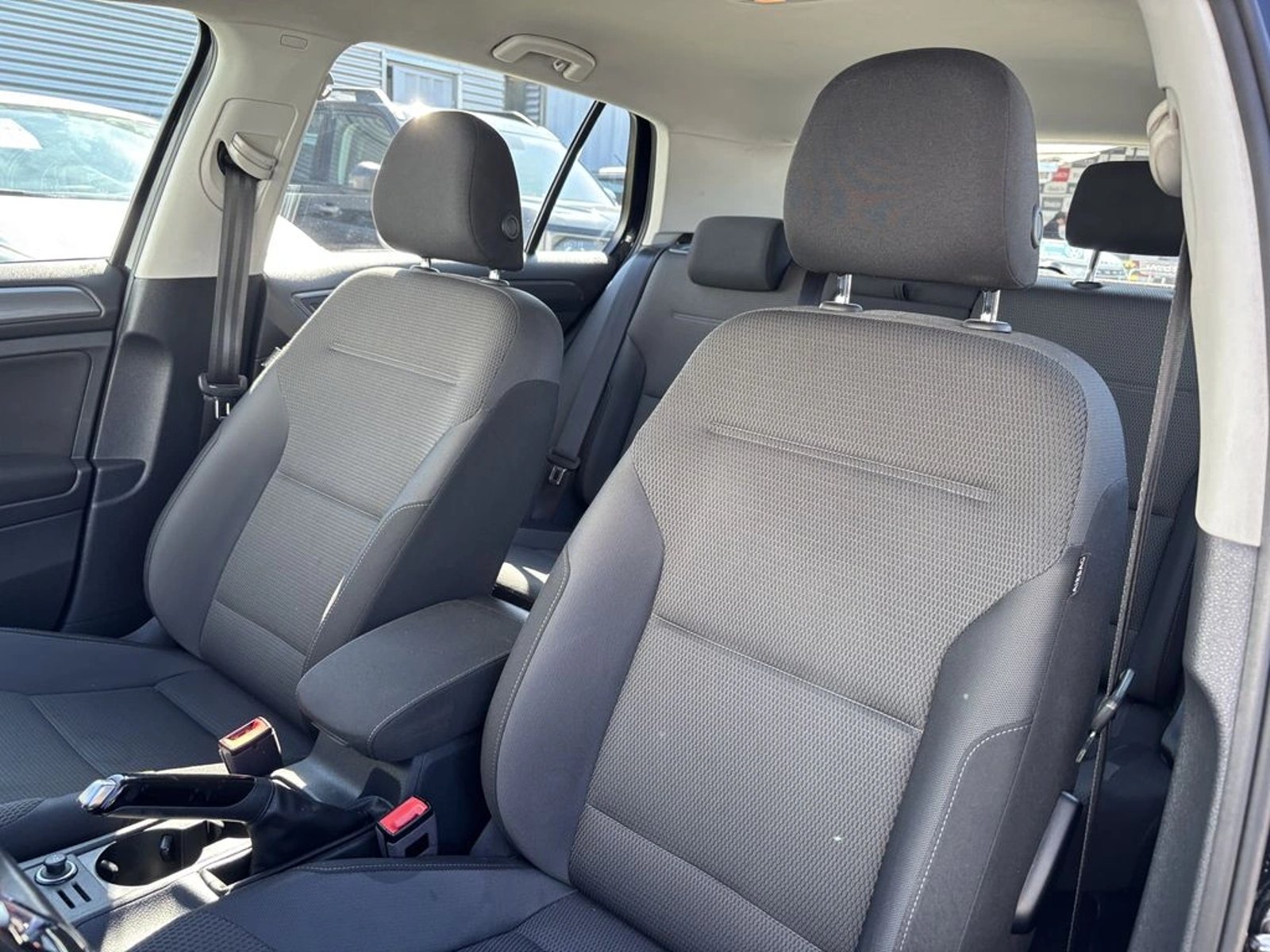 Volkswagen GOLF 1.6 COMFORTLINE MT 2018 - Imagen 10 de 20
